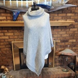 Calvin Klein Light Gray Knit Poncho Silver Metallic One Size On Trend